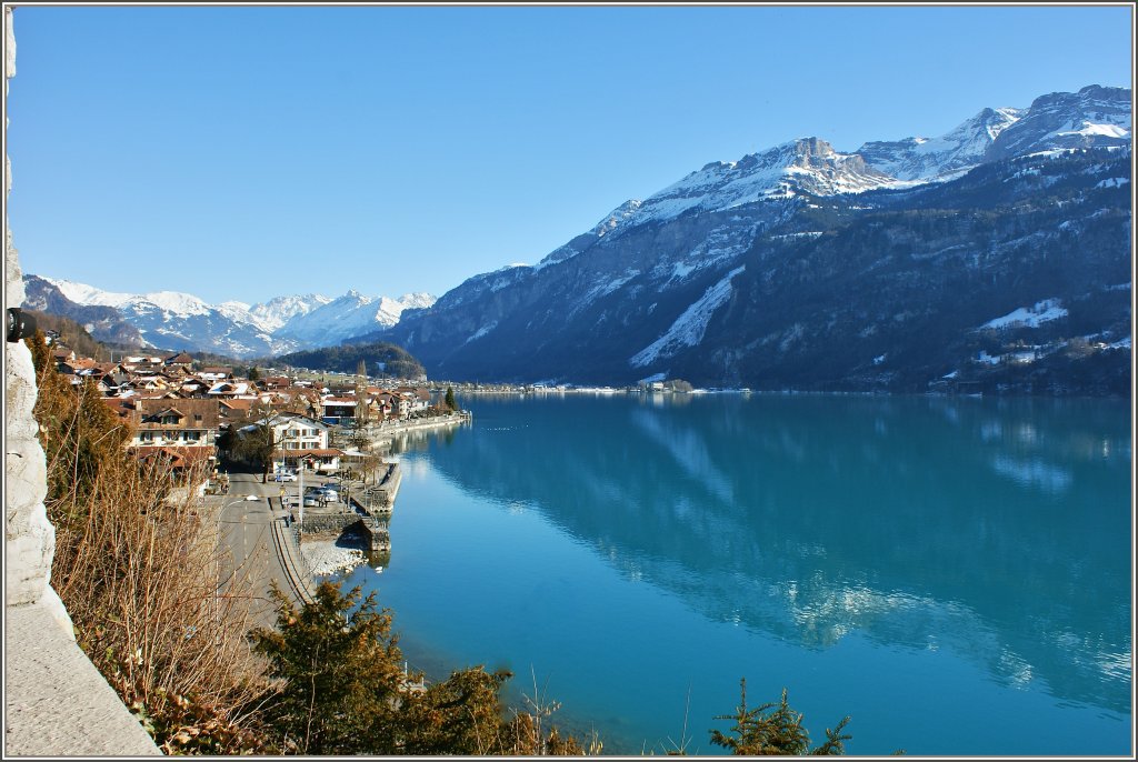 Blick auf Brienz und der Brienzersee.
(09.02.2011)