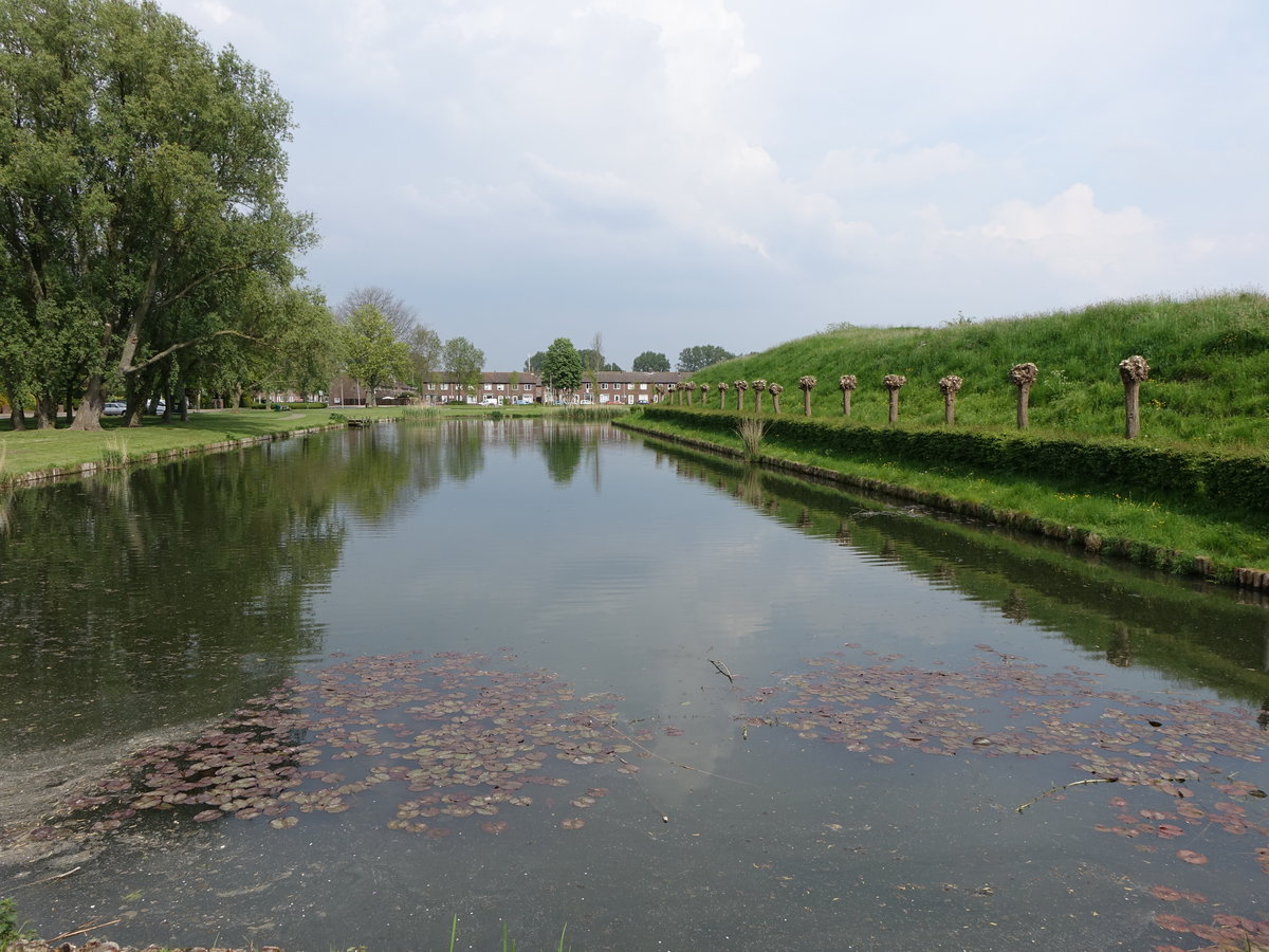 Festungswall in Hellevoetsluis (11.05.2016)