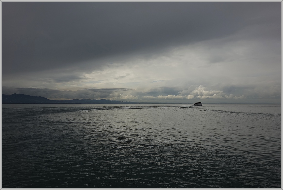 Wetterumschwung auf dem Bodensee.
(18.09.2015)