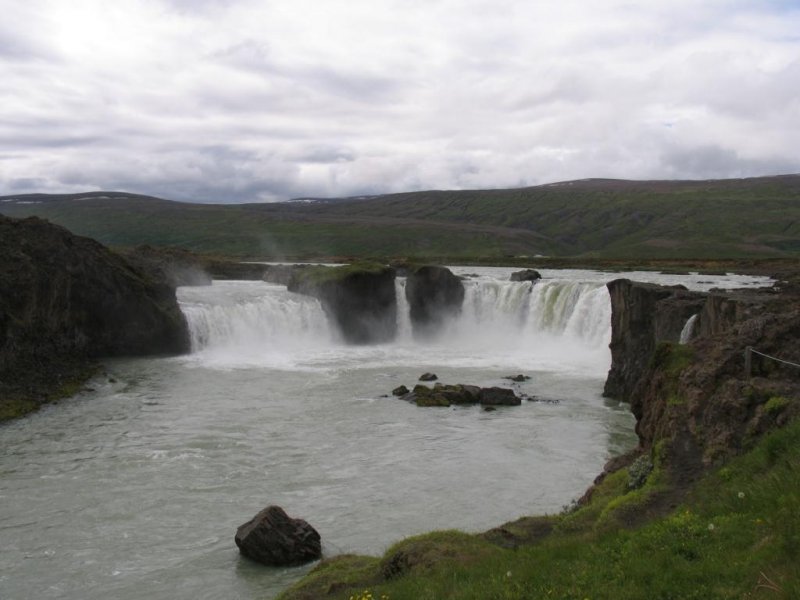 Godafoss am 8-7-2006.