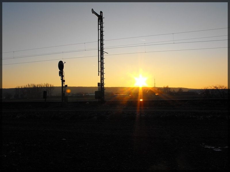 Sonnenuntergeng mit Formsignalen.