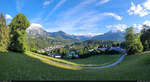 Von Bergen umgeben: der Markt Berchtesgaden.