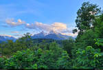 Das Watzmannmassiv am Abend, von Berchtesgaden aus gesehen.