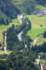 Oberallgäu/Ostrachtal zwischen Bad Oberdorf und Hinterstein -  neben der Ostrach verläuft die Verbindungsstraße zwischen den beiden Hindelanger Ortsteilen (August 2011)