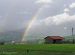 Regenbogen ber dem Illertal bei Sonthofen mit der  Burg  (= Gerneraloberst-Beck-Kaserne) gesehen oben von Schweineberg (Oberallgu - Sommer 2008)