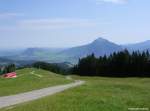 Oben auf den Hörnern hat man bei schönem Wetter einen tollen Blick vorbei am Grünten bis ins Alpenvorland (Landkreis Oberallgäu, Sommer 2009)