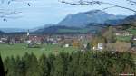 Blick auf Oberstdorf und den dahinter liegenden Grünten mit dem Burgberger Hörnle links (Oktober 2013)