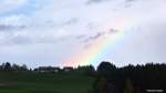 Ansatz eines Regenbogens über dem Niedersonthofener See in Waltenhofen (Landkreis Oberallgäu, Oktober 2013)