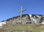 Kreuz oberhalb der Hirschalpe über Bad Hindelang (Landkreis Oberallgäu - Ostern 2005)