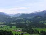 Blick ins Illertal über den Illerursprung hinüber ins Kleinwalsertal - rechts der markante Gipfel des Ifen (Landkreis Oberallgäu - Juli 2005)