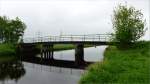 Die Mehe mit schmaler Brcke bei Abbenseth, Landkreis Cuxhaven, Niedersachsen. Aufnahmedatum 2013-05-27