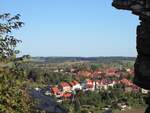 Blick von der Teufelsmauer im nördlichen Harzvorland auf Weddersleben am 29.09.2024.