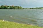 Ein wunderschnes Naherholungsgebiet hier im ehemaligen DDR-Bezirk Halle und heute Land Sachsen-Anhalt. Das Mansfelder Land mit dem Ort Seeburg mit dem hier altbekannten  Sen See . Ein Obst - und Weinanbaugebiet mit einer dafr ausgeprgten klimatischen Lage. Gelegen an der Bundesstrae 80 zwischen den Stdten Eisleben und Halle. Hier am  Sen See  wird dem Touristen einiges geboten. Foto:August 2004, Camera  PRAKTICA MTL-50  , NC-Film ISO 200. 
