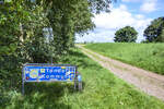 Die Landschaft am Grenzübergang zwischen Ellhöft und Lydersholm an der deutsch-dänischen Grenze im Kreis Nordfriesland.