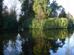 Kleiner Teich auf dem riesigen Ohlsdorfer Parkfriedhof 