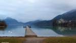 Blick vom Westende des Fuschlsees hinüber auf den Ort Fuschl am See und Schloss Fuschl (22.01.2014)