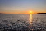 Mit dem Stand-Up Paddle in den Sonnenuntergang... auf dem Bodensee in Lindau.

🕓 29.7.2024 | 20:35 Uhr