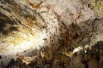 Die Höhlen von Postojna in Slowenien sind die zweitgrößten für Touristen erschlossenen Tropfsteinhöhlen der Welt.
